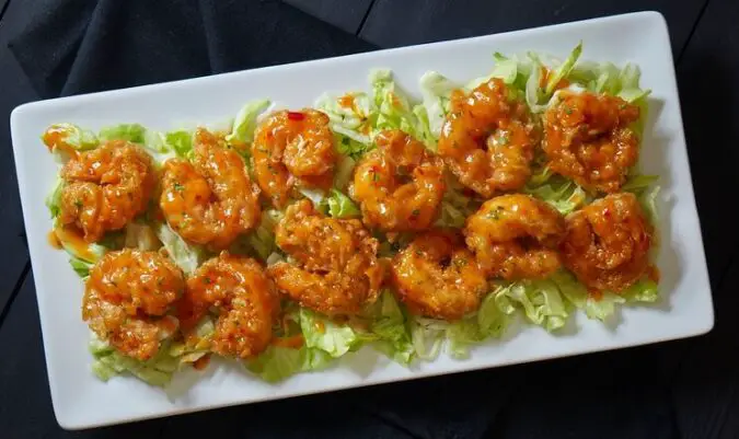 Shrimp platter at Red Lobster - Example of appetizer restaurant deals we cover at EatDrinkDeals