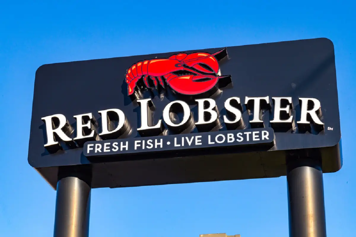 Red Lobster S Under 20 Menu And Weekday Deals Like Endless Shrimp Eatdrinkdeals [ 800 x 1200 Pixel ]