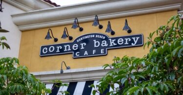 Corner Bakery Cafe