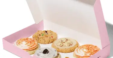 Crumbl Cookies Box